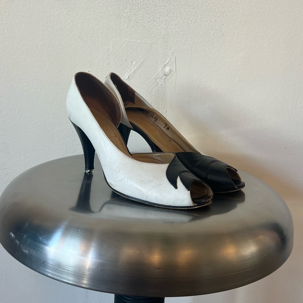 Vintage Black and White Leather Pumps